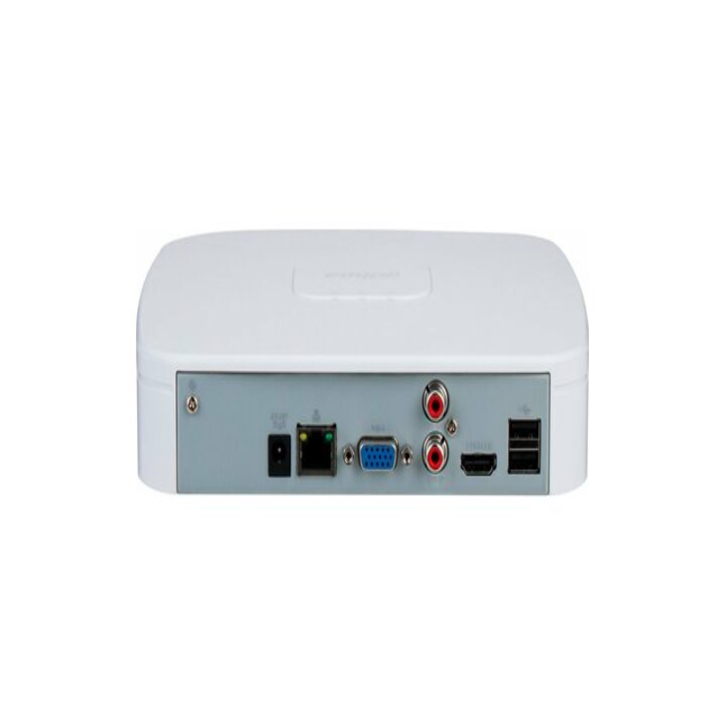 Видеорегистратор Dahua DHI-NVR2104-4KS3 на белом фоне