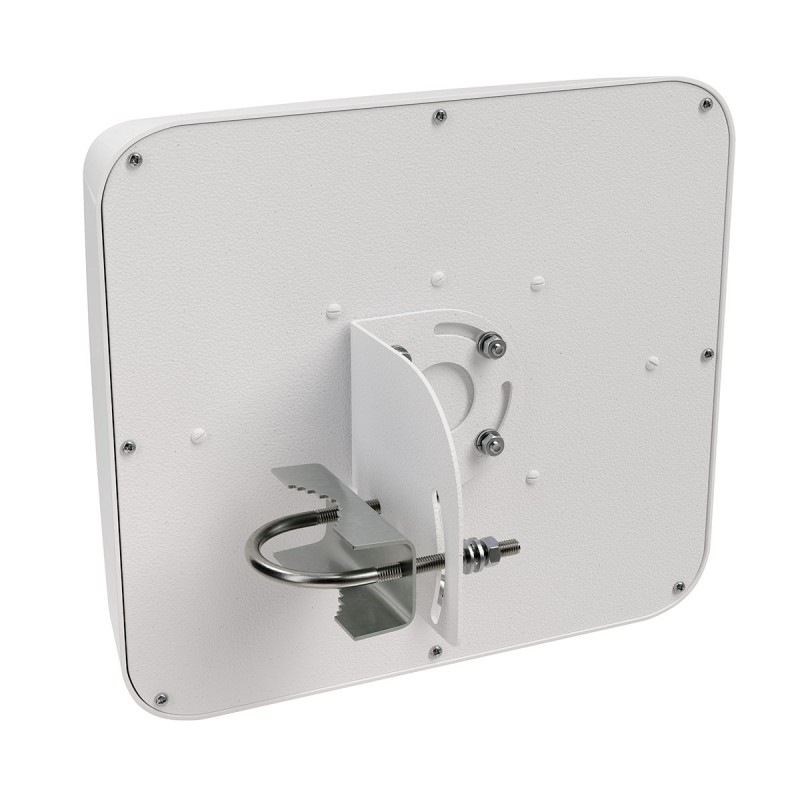 Антенна BAS-2337-F Flat (800/1800–2700 МГц) на белом фоне