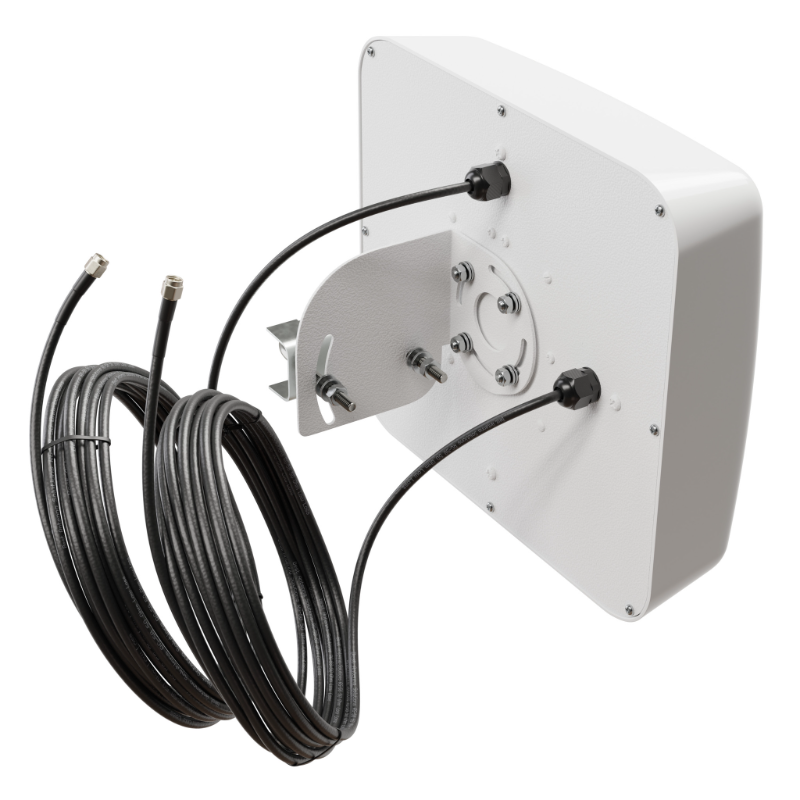 Антенна BAS-2344-F Multiband MIMO на белом фоне