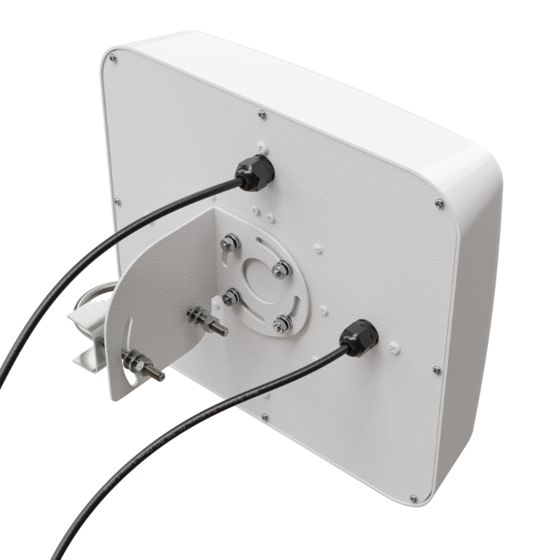 Антенна BAS-2344-F Multiband MIMO на белом фоне