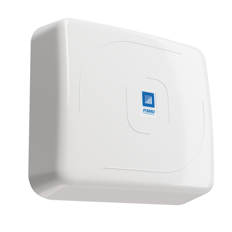 Антенна BAS-2337-F Flat (800/1800–2700 МГц) на белом фоне