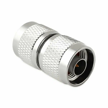Переходник N-311 N(male) – N(male) на белом фоне
