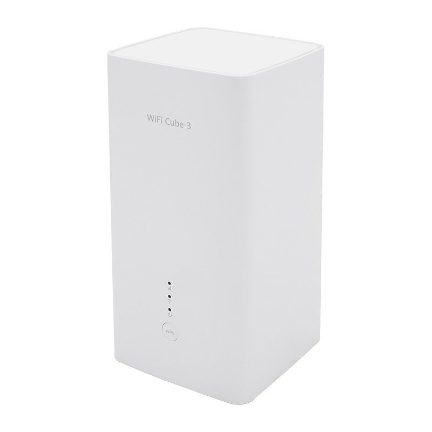 3G/4G Huawei B628-350 LTE Cat.12 на белом фоне