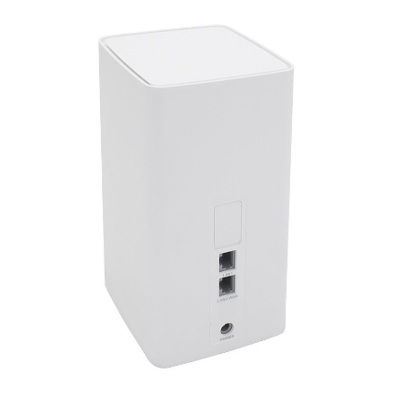 3G/4G Huawei B628-350 LTE Cat.12 на белом фоне