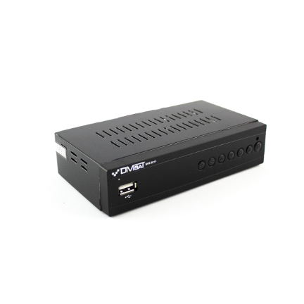Цифровой ресивер DIVISAT DVS 5211 (DVB-T/T2/C) на белом фоне