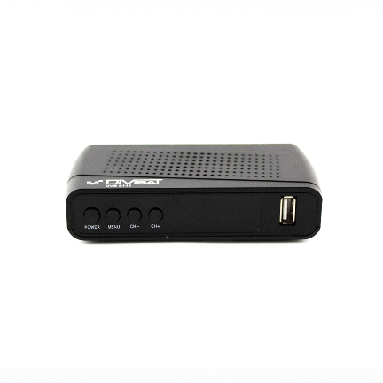 Цифровой ресивер DIVISAT DVS 5111 (DVB-T/T2/C) на белом фоне