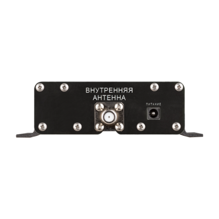 3G репитер KROKS RK2100-50 на белом фоне