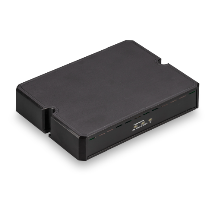 Трехдиапазонный репитер KROKS RK1800/2100/2600-55 на белом фоне