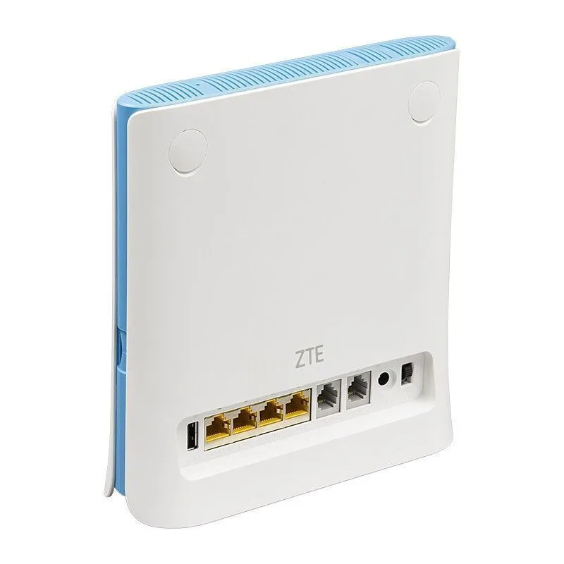 3G/4G роутер ZTE MF286D Cat.12 на белом фоне